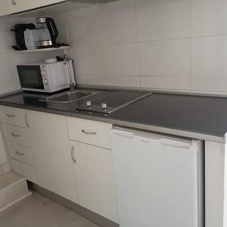San Francisco 10 - Boutique Completos - Playa Postiguet - 2-4-6 * Alicante